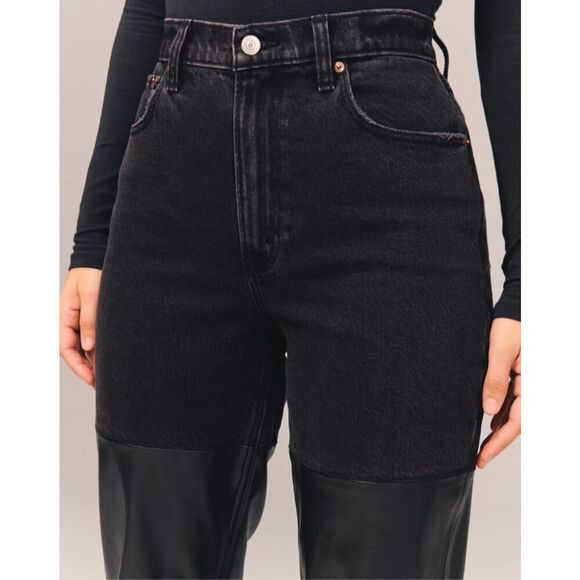Abercrombie & Fitch NWT 90s Straight High Rise Jeans Faux Leather sz 29 / 8S - Picture 1 of 9